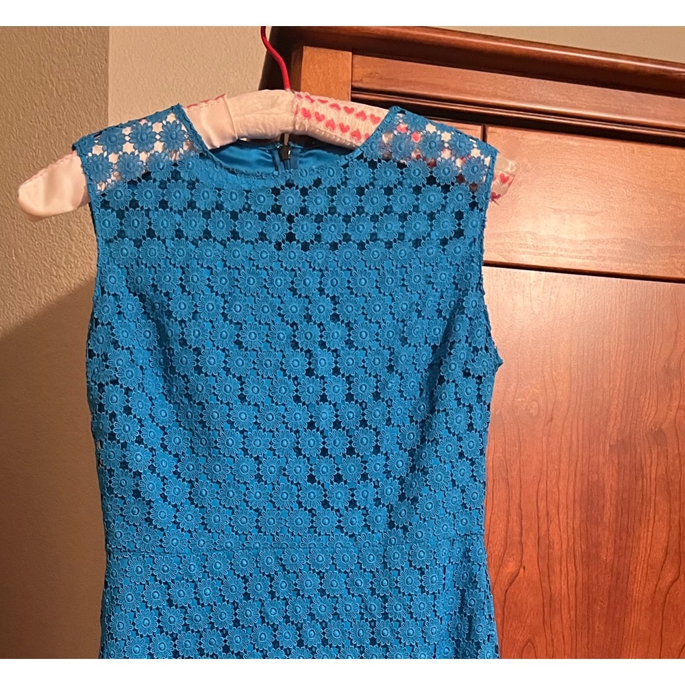 Elie Tahari blue sleeveless dress